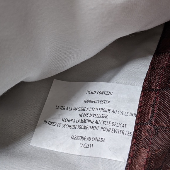 🎉 3/$20 Made in 🇨🇦 Harleigh Wine Drapery Panel- 1 panel only - Picture 2 of 4